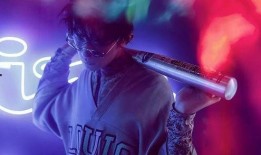 易烊千玺造型师爆料视频,揭秘易烊千玺造型幕后故事