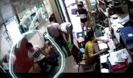 白衣男子爆料新闻视频大全,揭秘事件真相与幕后黑幕
