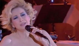 香港歌星甄妮爆料视频播放